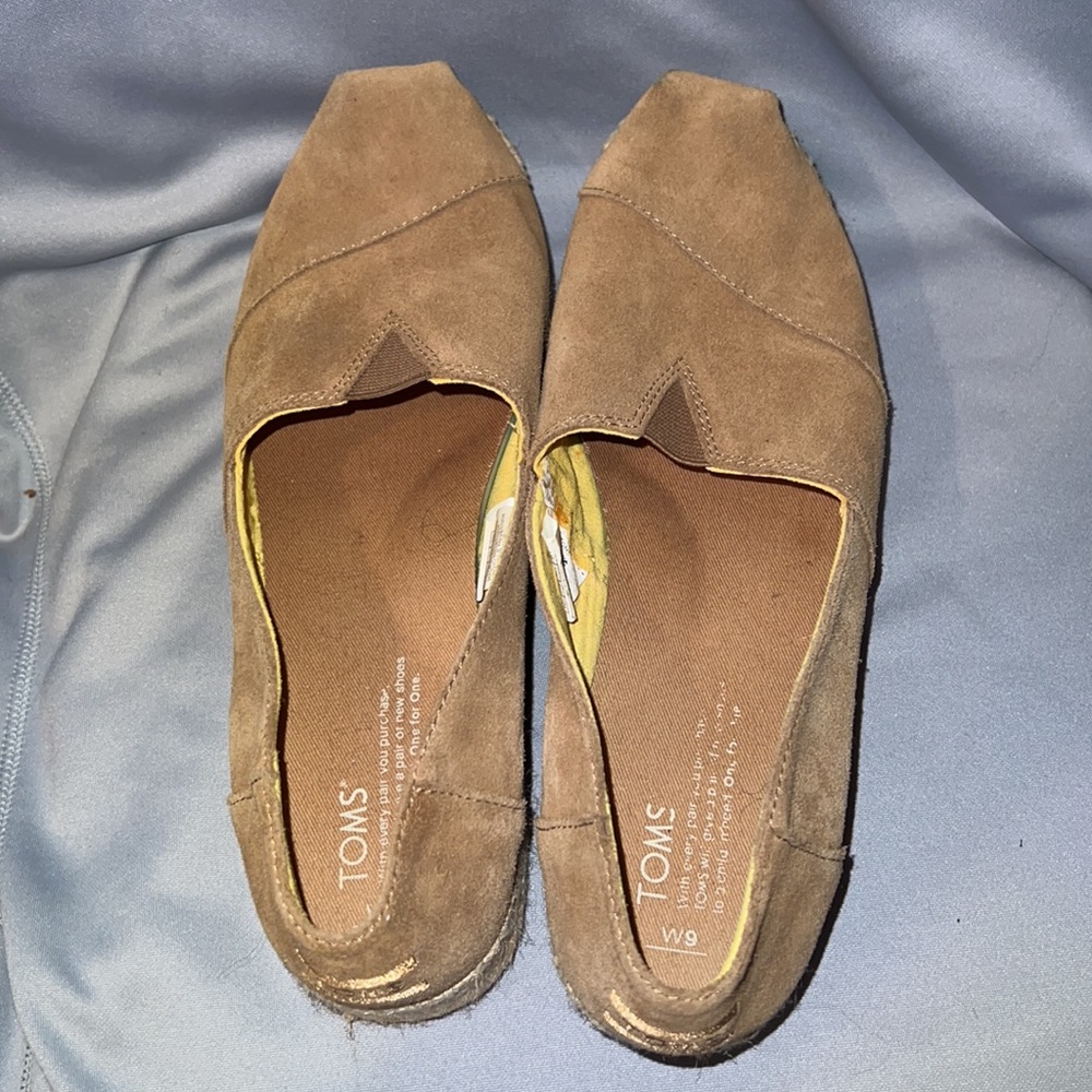 Toms, Suede, size 9 - Picture 7 of 10